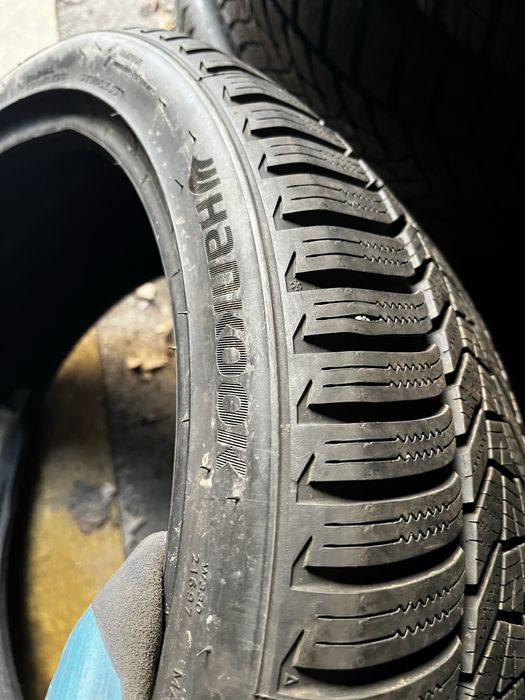 Два баллона 225// 40// 18 – зима