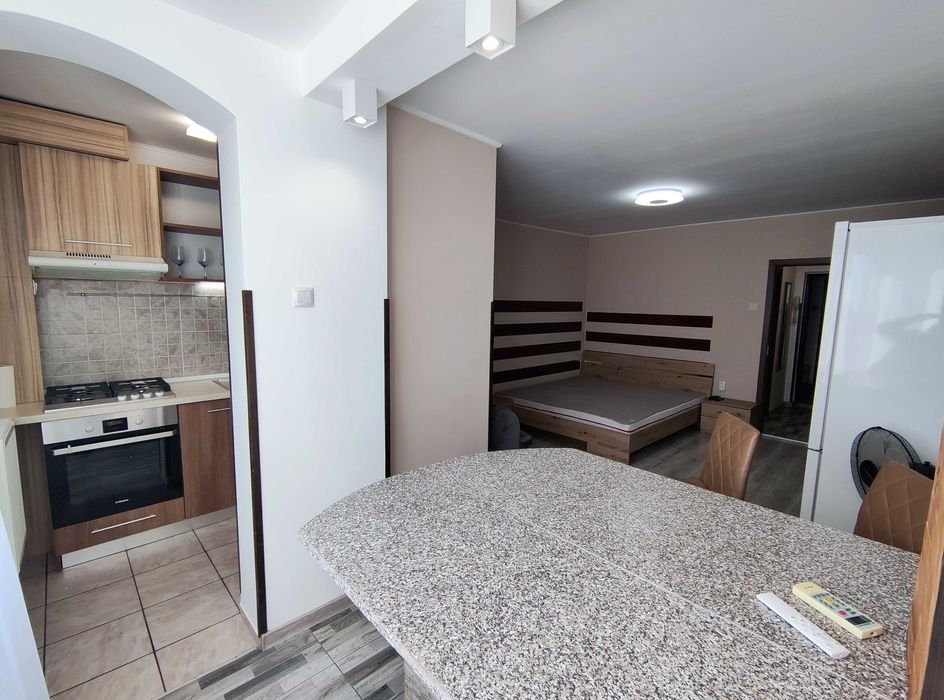 Apartament cu o cameră, Aluminei D - Rogerius, 290 €
