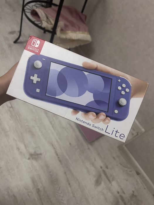 Nintendo Switch Lite новая, с прошивкой