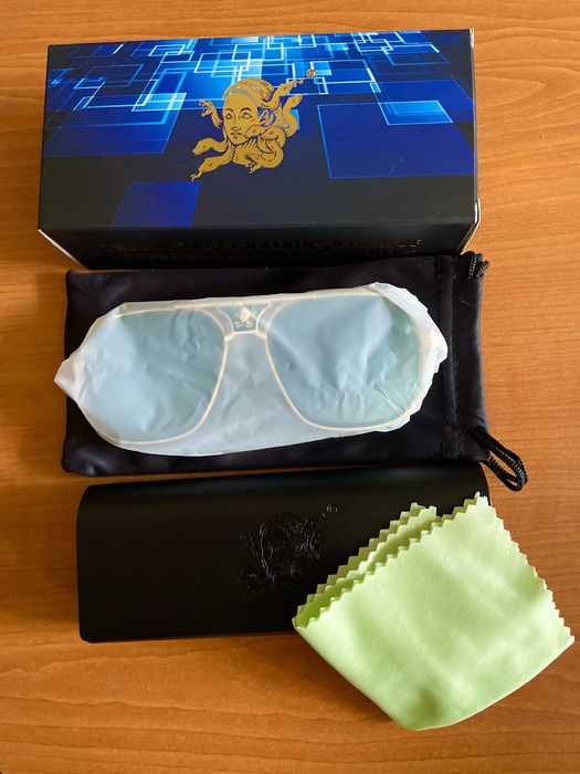 Солнцезащитные очки