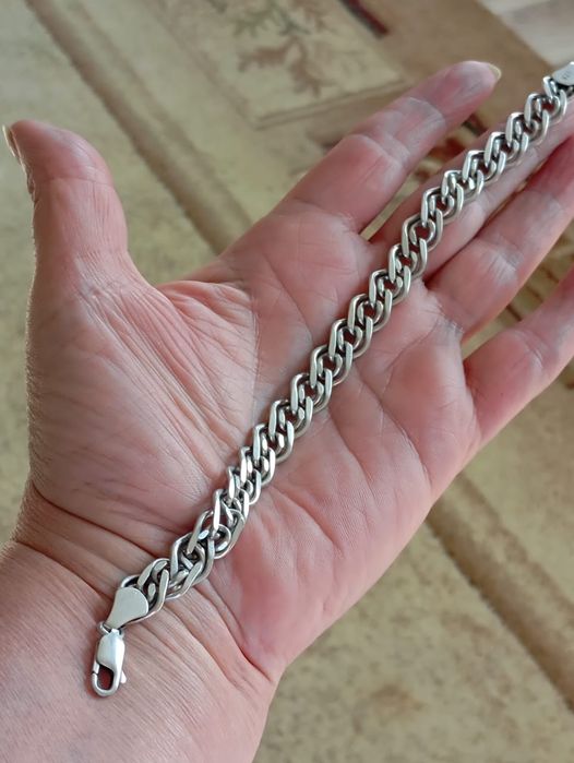 Продам браслет серебро