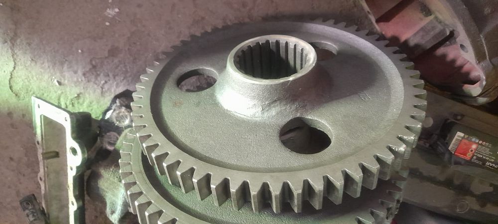 Продам запчасти на  трактор