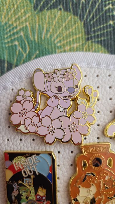 Колекционерска дисни значка (Disney pin)