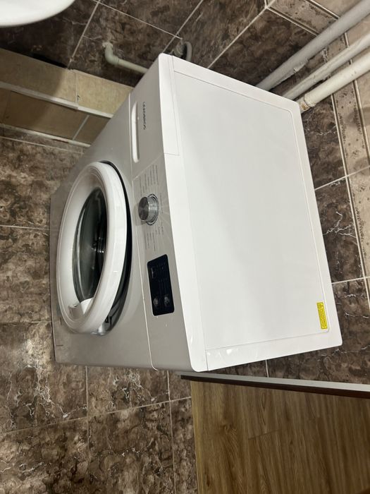 Продам стиральную машину