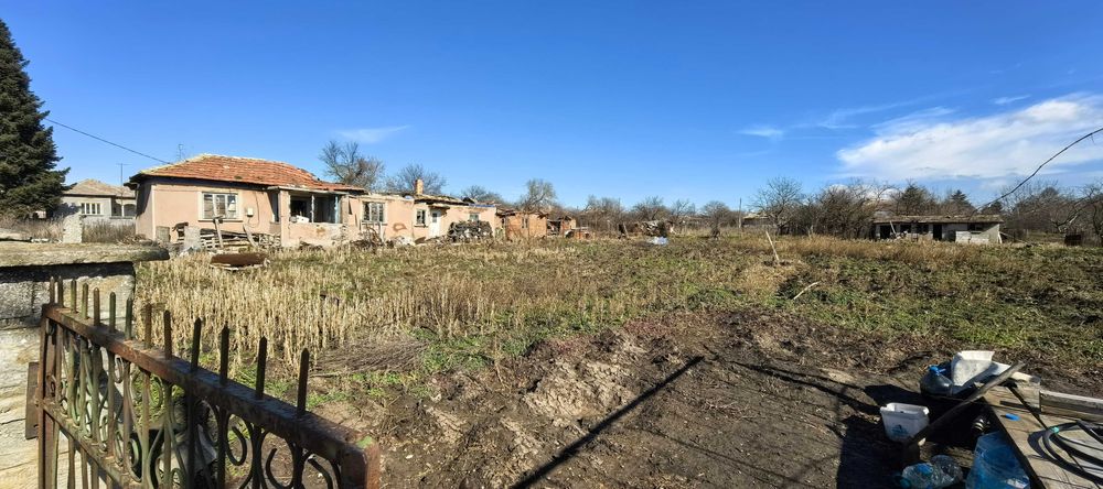 Продава се Къща в Каварна - 65 кв.м за 87 €/кв.м - Снимка #1