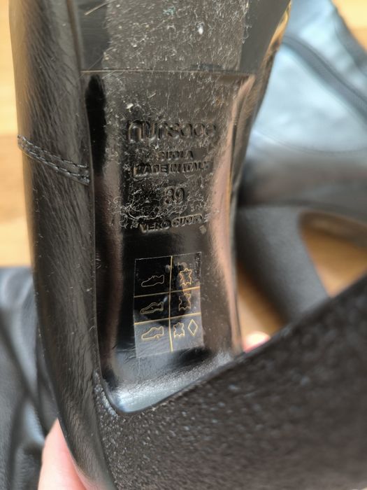 Кожаные классные сапоги.