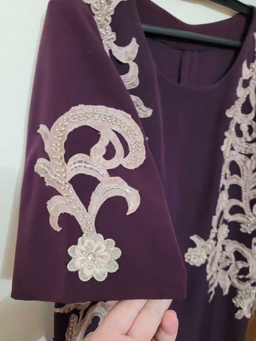 Rochie de ocazie deosebita, foarte eleganta,  marimea 50, mov pruna