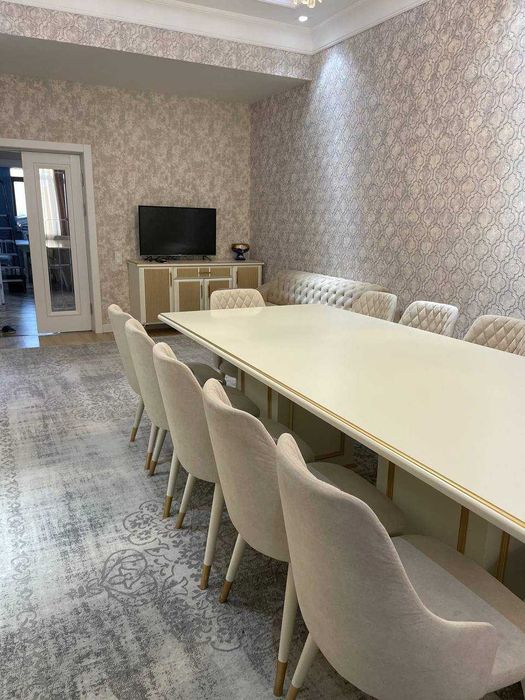 сдаю 2 х комнатная кв Мирзо Улгбекский районь рядом Кара Сув 2