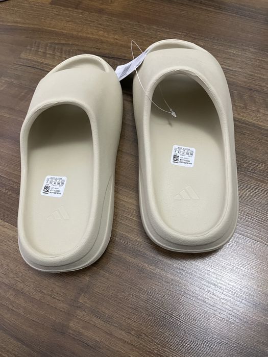 Vand Yeezy Slides