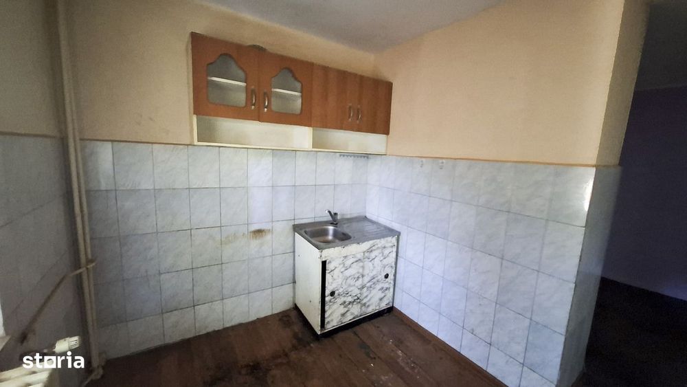Apartament  2 camere, nerenovat,  Rădăuți