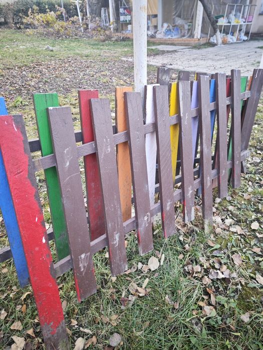 Забор из штакетника