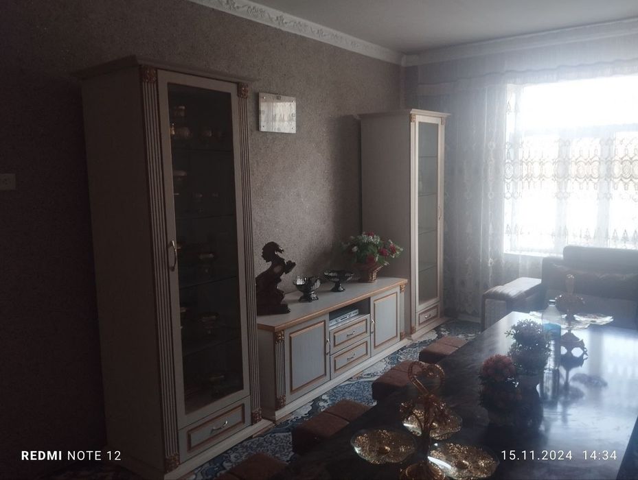 Ховли сотилади Туракургон