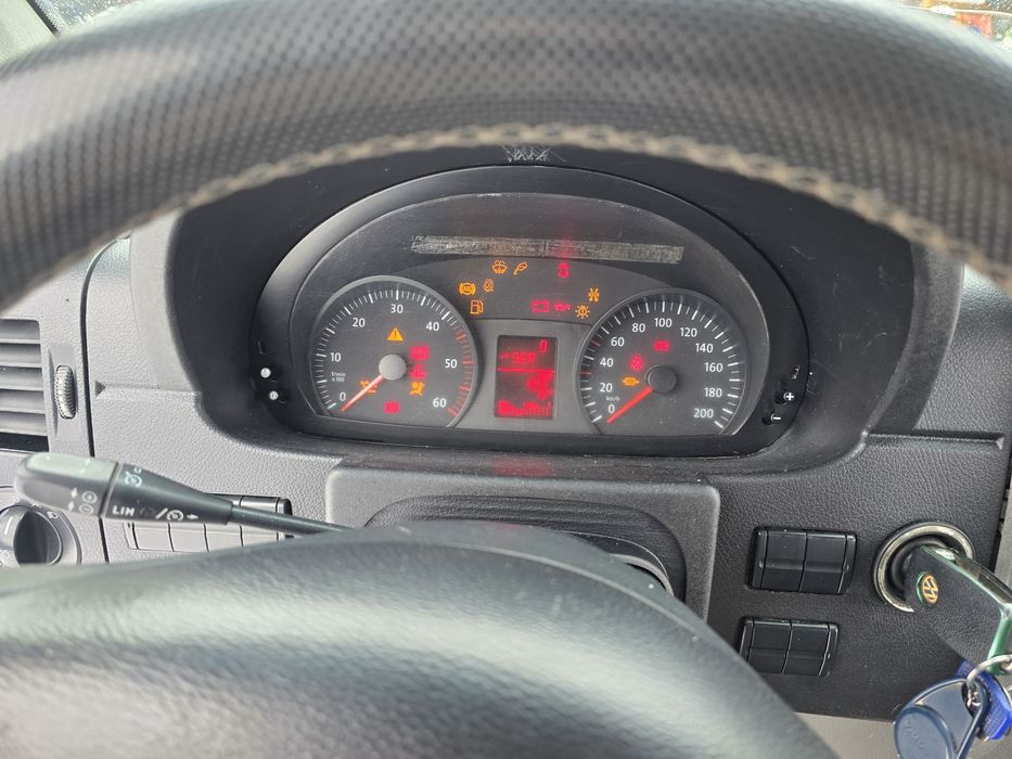Vw crafter.  Mașina este in stare foarte bună, fără probleme!*