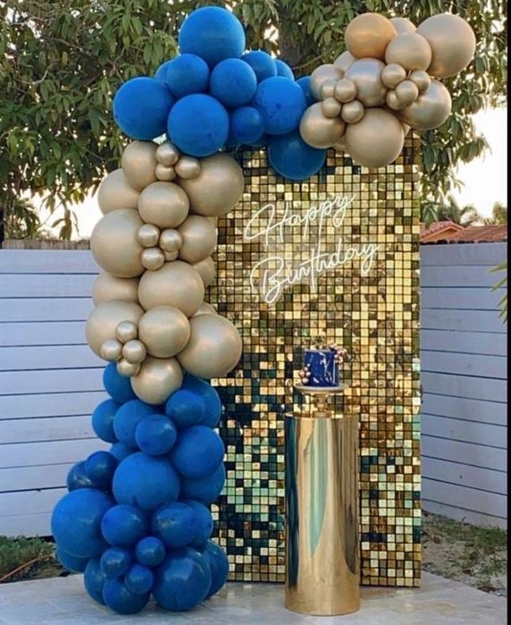 Фотозона из золотых паеток на день рождения, юбилей, свадьбу.