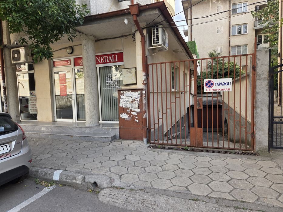 Дава се под наем Гараж / Паркомясто в Хасково, Училищни - 33 кв.м за 91.8 € - Снимка #1