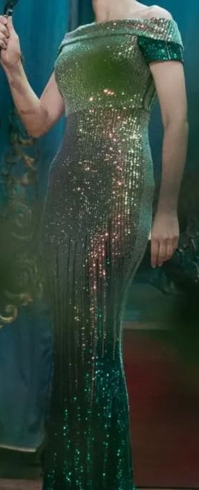 Платье вечернее в пайетках