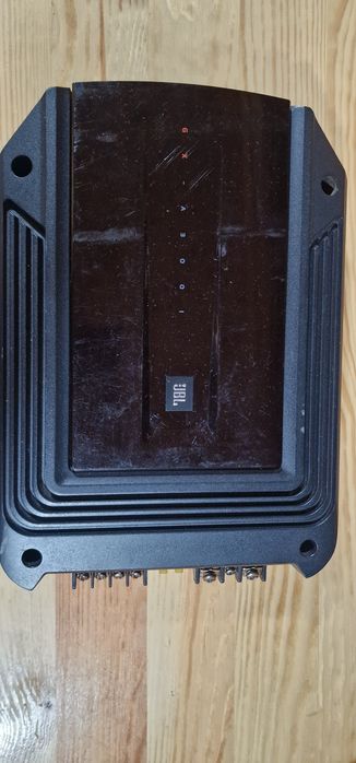 Subwoofer,amplificator, incinta de 12",difuzoare