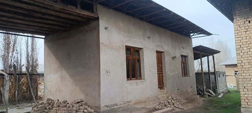 Uchastka sotiladi 12 sotik