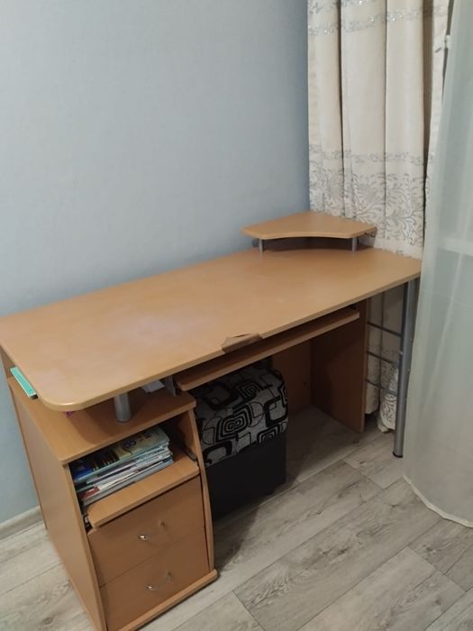 Компьютерный стол