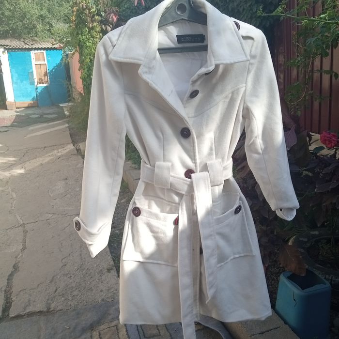 Продам женское пальто 42 размер