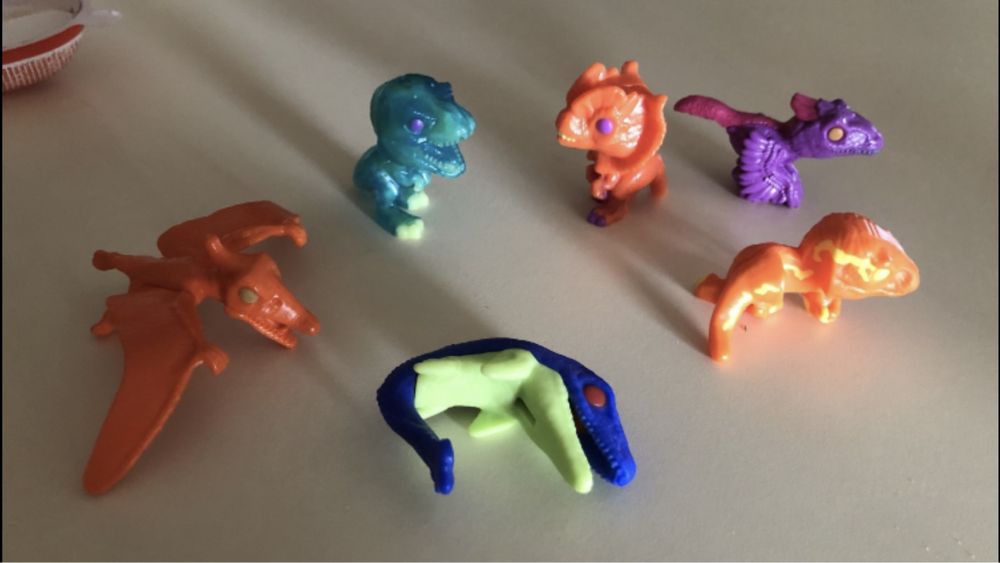 Figurine Stranger things Kinder Joy Harry si Jurassic world 2024