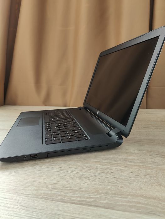 Laptop HP 17 inch