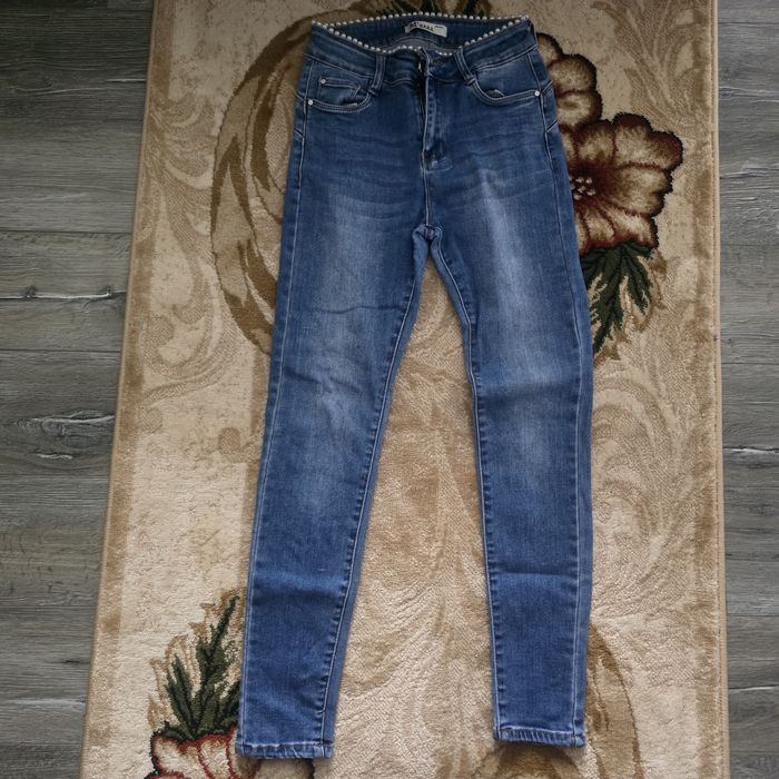 Blugi S, pret fix 30 lei/perechea