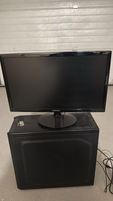 vand pc intelcore i5, placa de baza asus, 16gb ddr, 1 terra hard