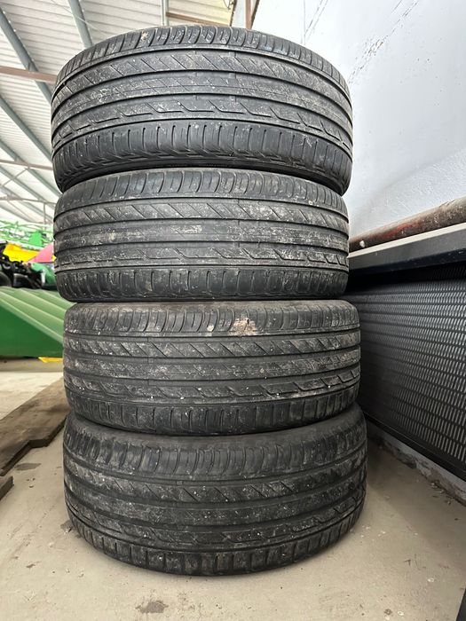 Set anvelope vara Bridgestone 215/50R18