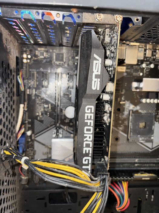 Vand pc gaming fara procesor