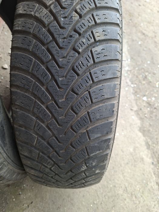 Продам шины 215/70/16 фалькен