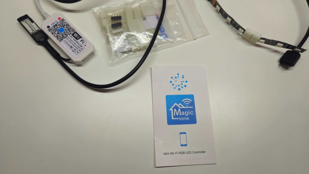 Vand controller wifi si controller bluetooth pt banda led RGB