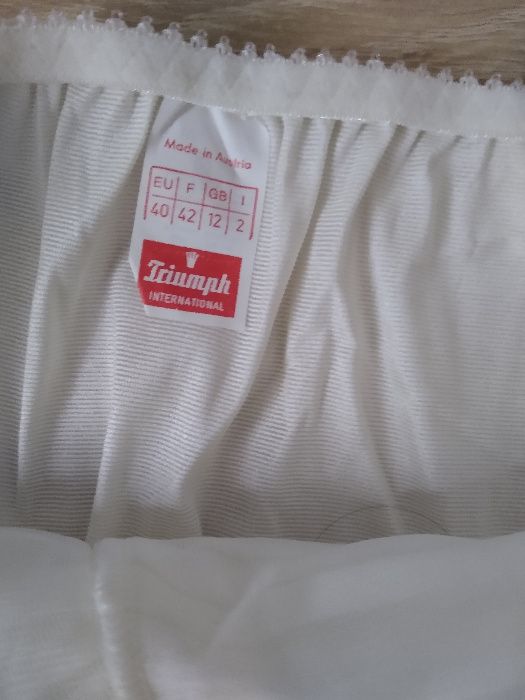 Triumph бикини нови