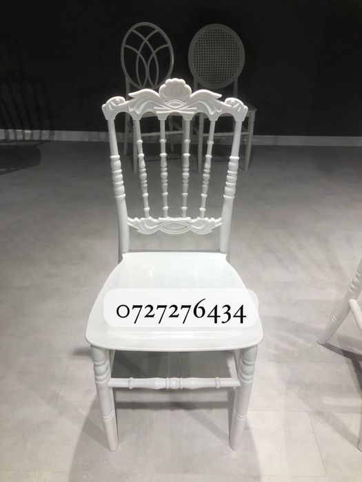 Scaune evenimente CHIAVARI 41 lei+tva