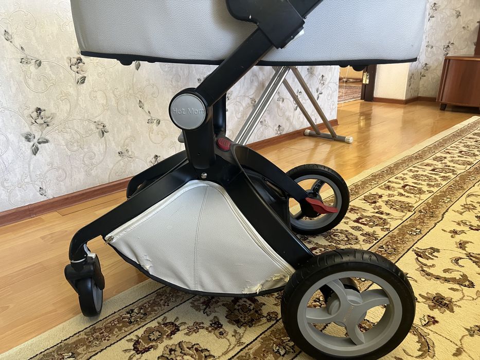 Продам Hot Mom коляску