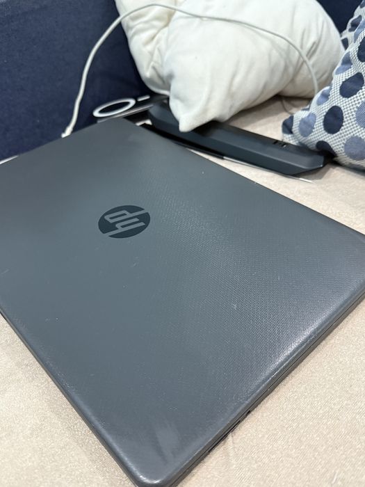Hp laptop rizen 3