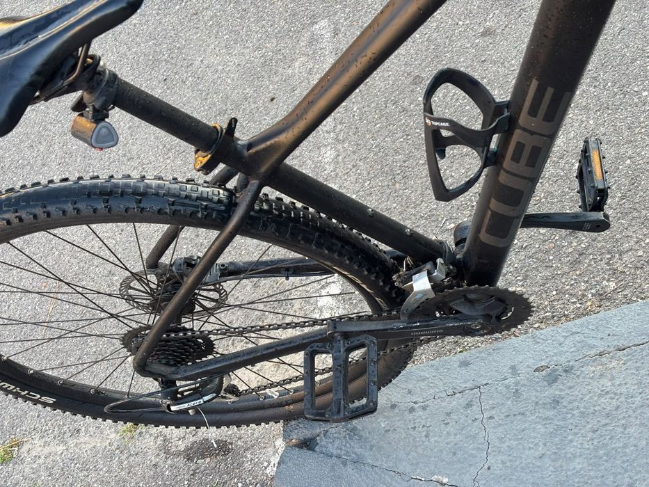 VÂND Bicicleta MTB CUBE cadru M roti pe 29