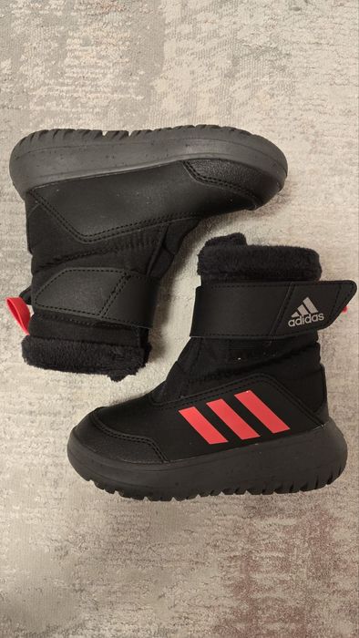 Adidas апрески .