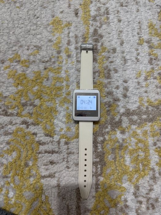 Продам кнопка вызова( часы)