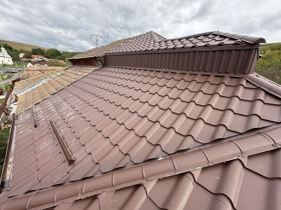 Reparatii acoperisuri montaj tigla metalica dulgherie terase jgheaburi