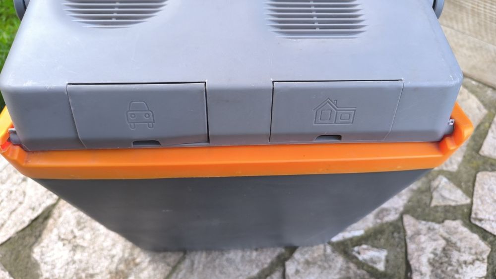 Електрическа Хладилна Чанта CRIVIT за 12V и 220V 30L