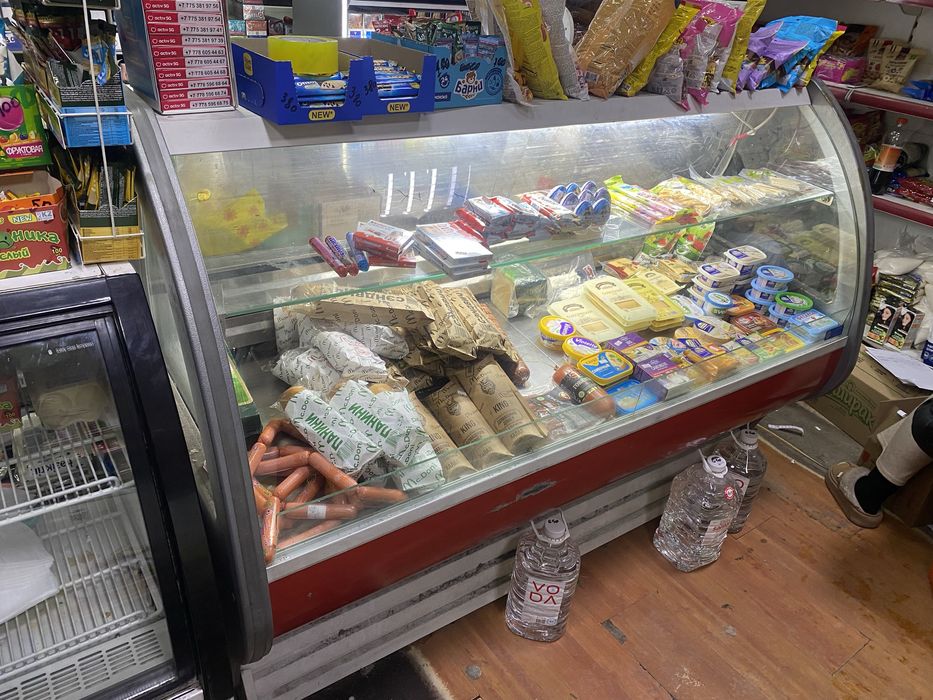 Холодильник витринный