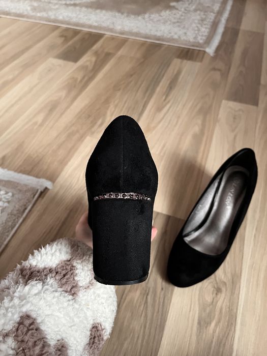 Pantofi.
