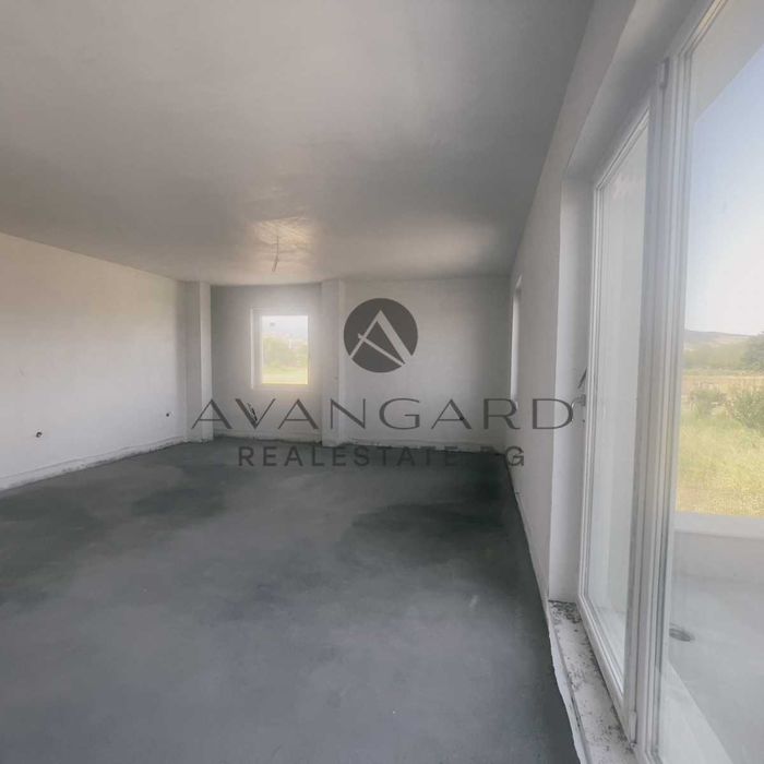 оф.14446 УНИКАЛНИ Къщи Първенец