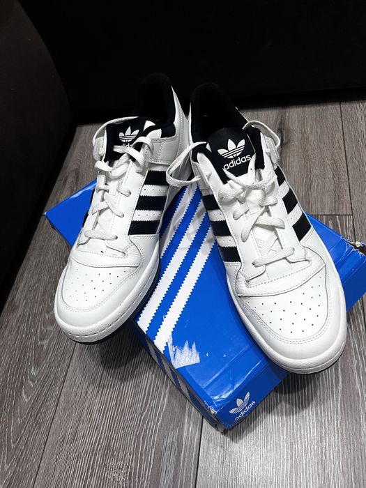 Кроссовки Adidas, оригинал, бирки сохранены