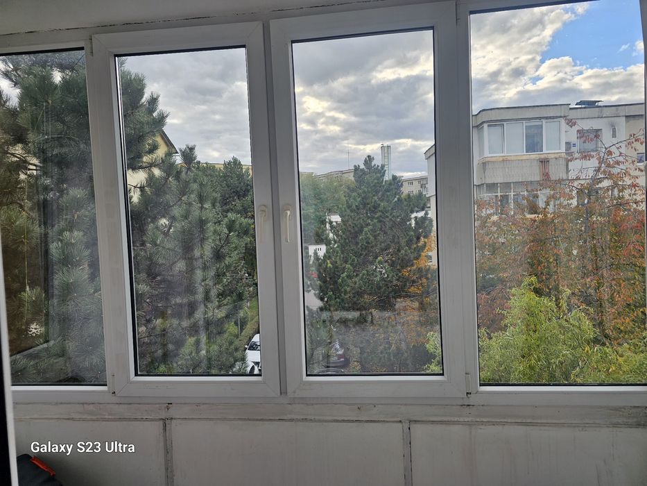 Închiriez garsoniera
