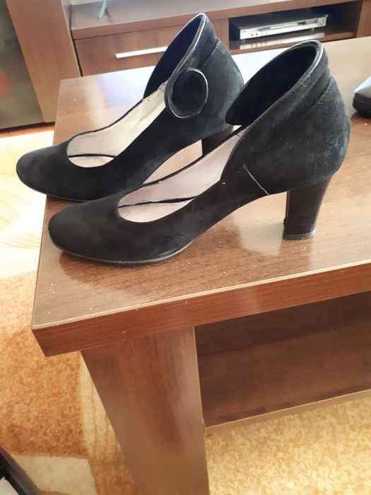 Pantofi eleganti