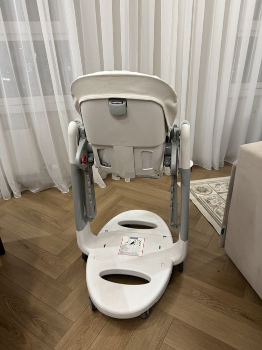 Продам стул для кормления Peg Perego Tatamia