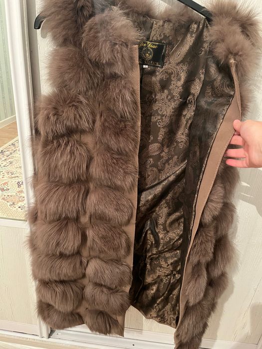 Продается меховая жилетка
