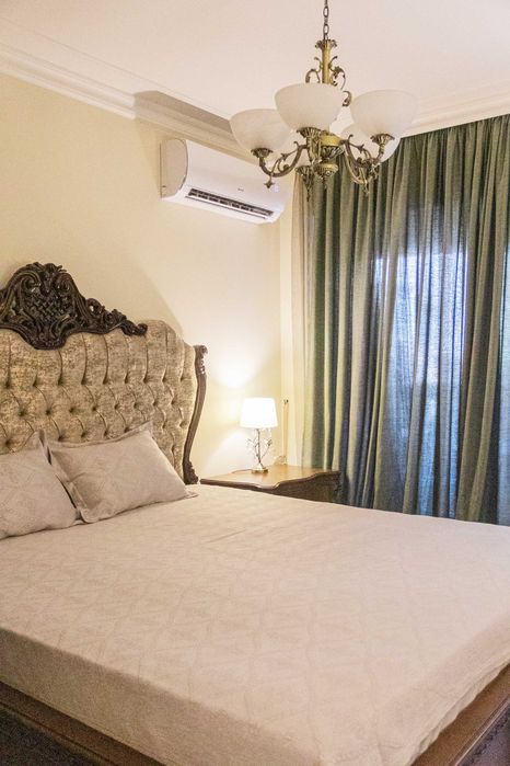 Дава се под наем Двустаен апартамент в Варна, Център - 82 кв.м за 1200 € - Снимка #5